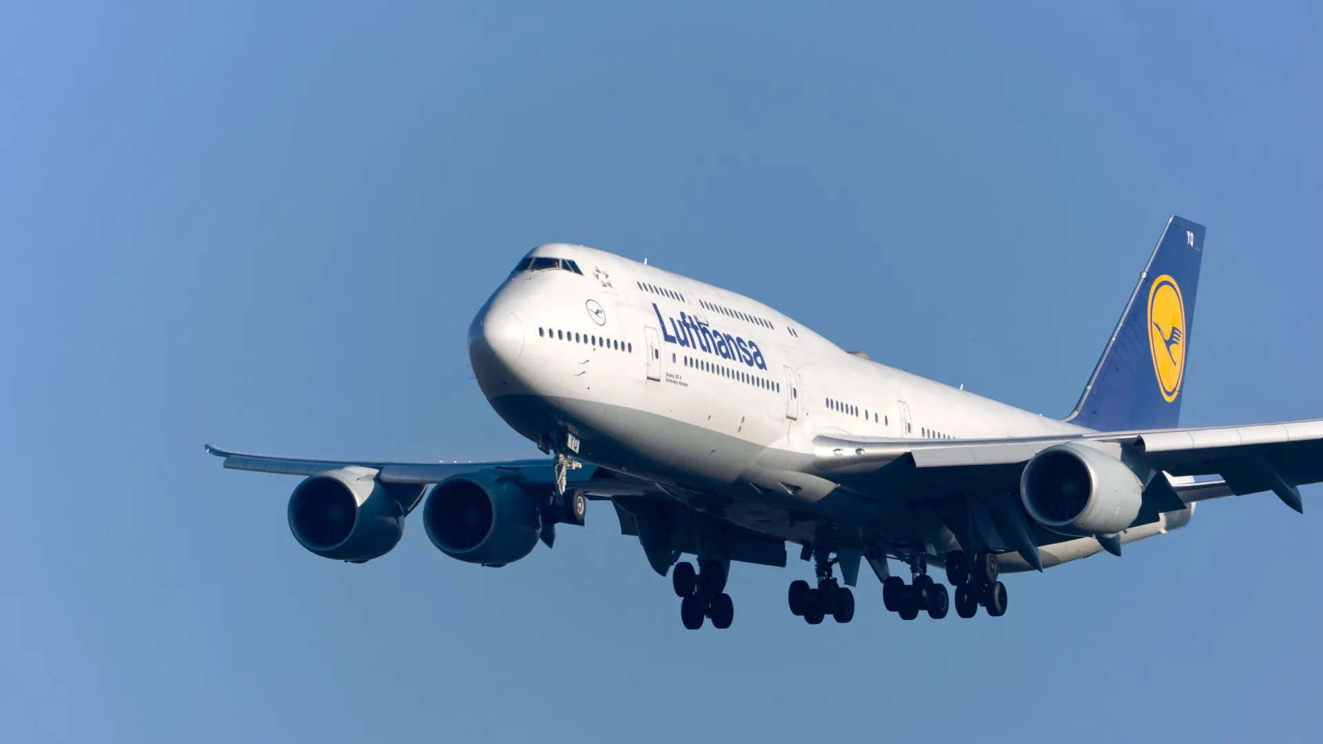 Lufthansa assure environ 75 % des vols pendant la grève aujourd'hui et mardi.