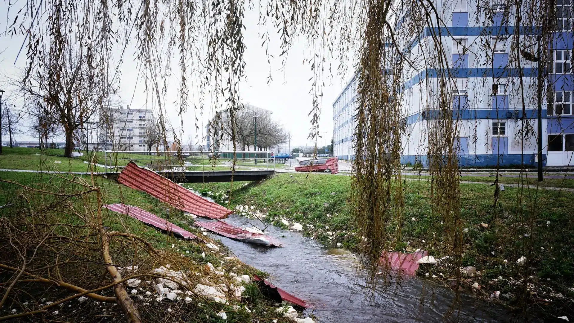 Mauvais temps. Il y a 34 000 candidatures pour des aides à la reconstruction de maisons.