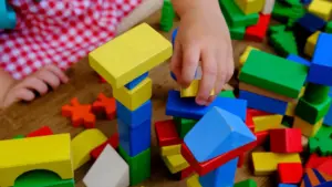 Mauvais traitements dans un collège des Açores. Années de plaintes et pression pour faire taire.