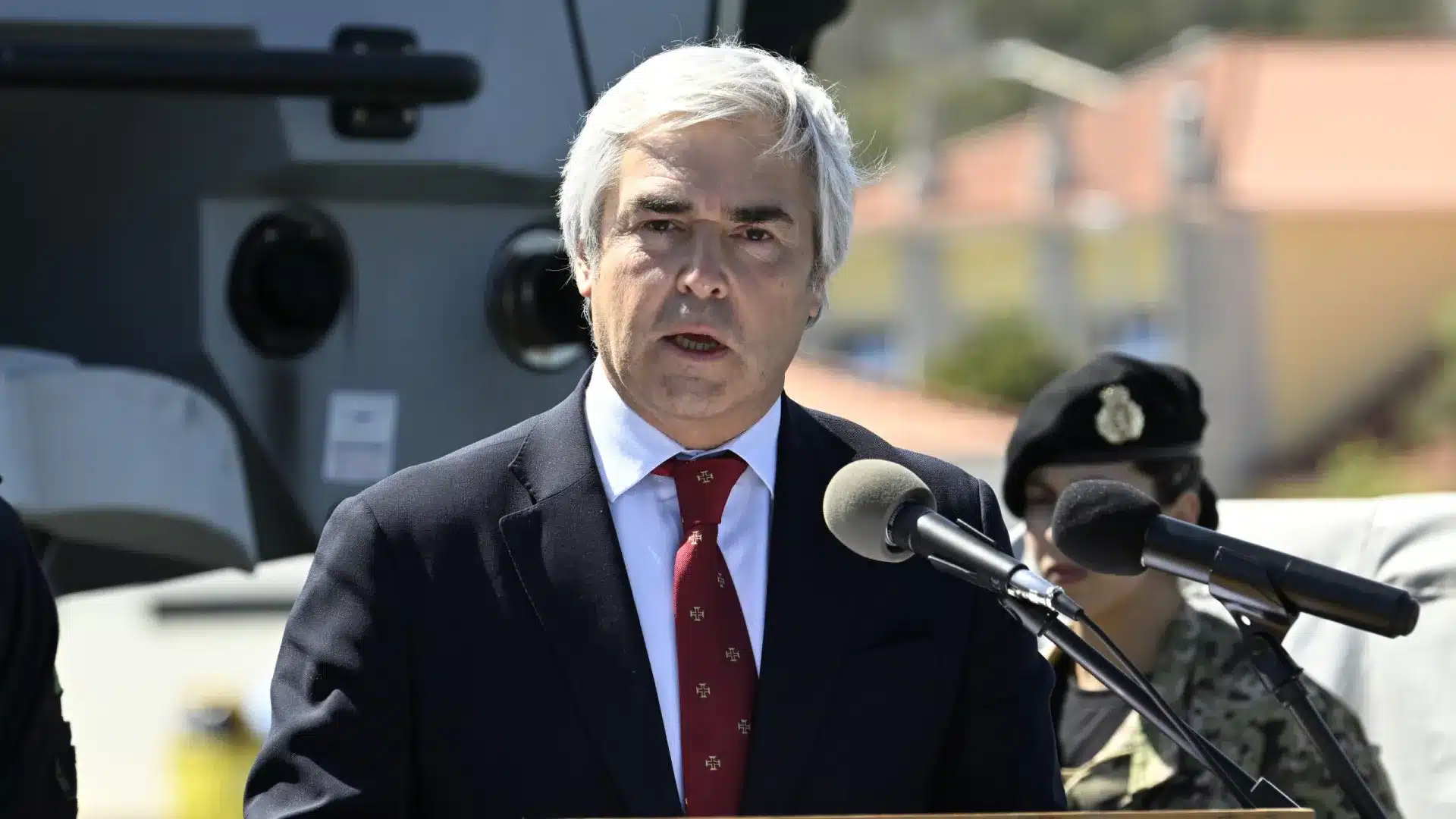 Melo prévoit la signature de contrats dans le cadre des prêts SAFE en mai.