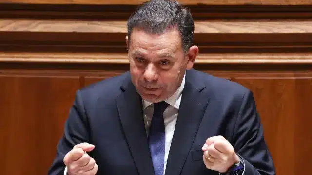 Même sans concertation, "le gouvernement ne cessera pas de présenter une proposition"