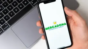 Mercadona ouvre aujourd'hui un nouveau supermarché au Portugal et marque un début.