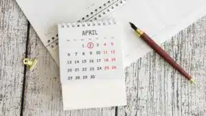 N'oublie pas ! Cet après-midi il y a une permission spéciale (pour qui ?)