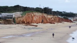 "Nous avons 174 millions d'euros" pour intervenir sur le littoral jusqu'en 2027.