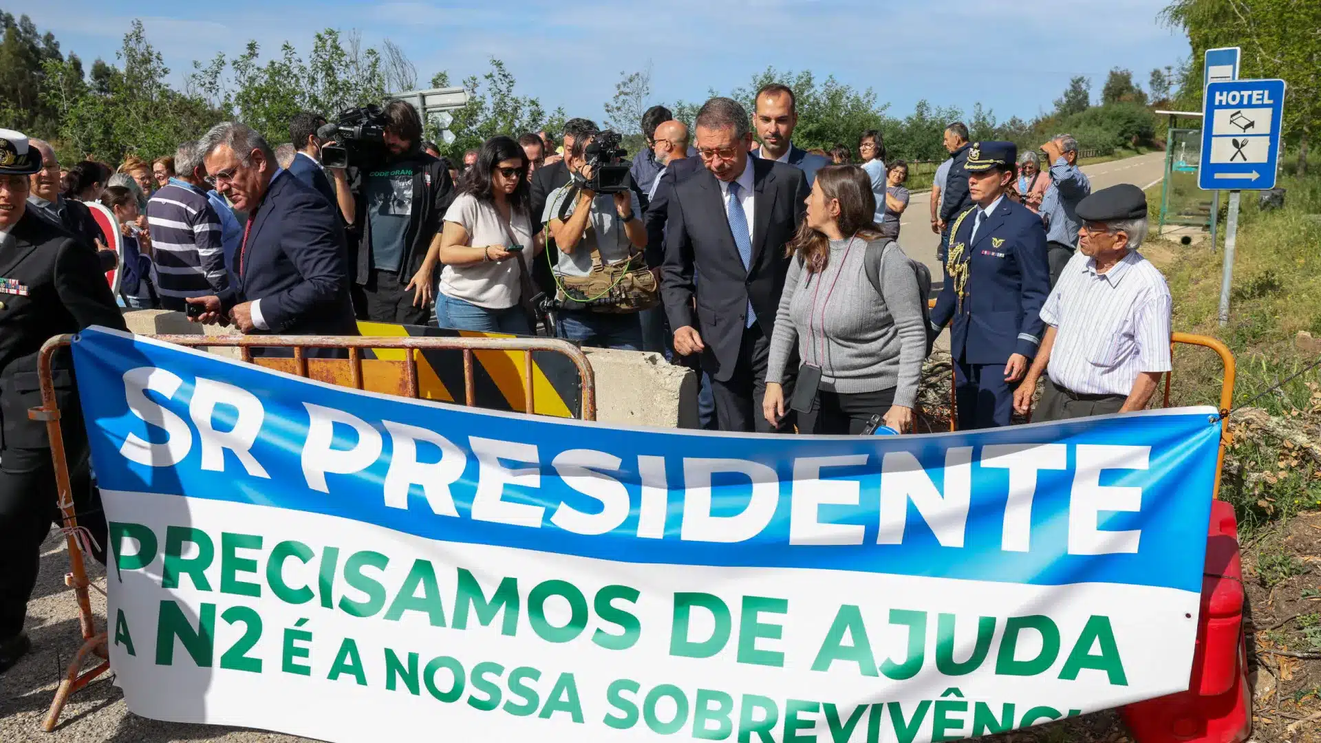 "Nous avons besoin d'aide". Seguro entend les plaintes et promet de parler avec Montenegro.