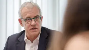 « Nous devons regarder la radio » comme quelque chose qui se renouvelle.