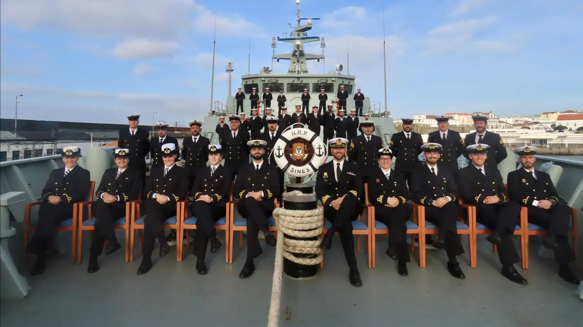 NRP Sines termine sa mission aux Açores (après 1 041 heures de navigation)