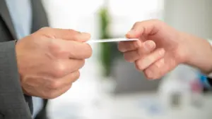 PayShop accepte désormais les cartes bancaires pour le paiement des factures.