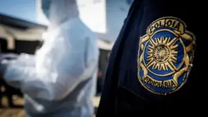 Poignarde la victime, s'enfuit en France et est arrêté. Maintenant, il a été extradé.