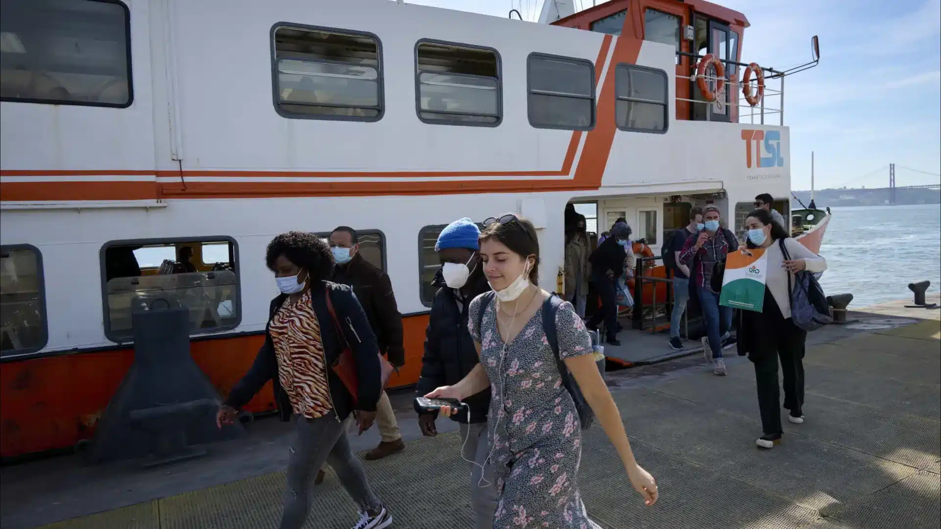 Ponto Navigant au Terminal Fluvial du Cais do Sodré ouvert 12h par jour
