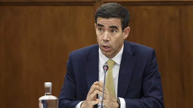 Pour innover, l'État doit « sortir du chemin » des entreprises, déclare le ministre.