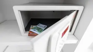 Préparation à la crise : l'Espagne rappelle combien d'argent il faut avoir chez soi