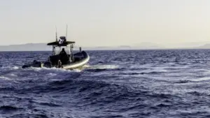 Quatre membres d'équipage secourus d'un navire à la dérive en mer de Madère.