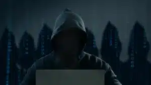 RASI. Les crimes de haine et la radicalisation des jeunes en ligne ont augmenté