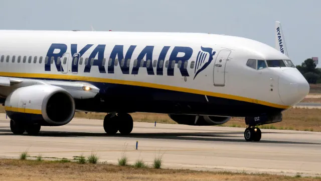 Ryanair fermera sa base à Berlin en raison de l'augmentation des taxes aéroportuaires.