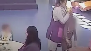 "Sang sur les bavoirs". La direction de la crèche demandait le silence face aux agressions.