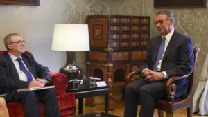 Seguro a toujours souhaité un "dialogue constructif" sur la législation du travail.