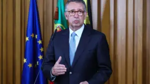 Seguro arrive aujourd'hui à Madrid pour sa première visite à l'étranger. Quel agenda