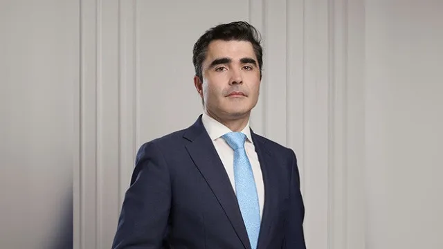 Tribunal transforme l'assignation à résidence d'Abreu dos Santos. "Risque de récidive"