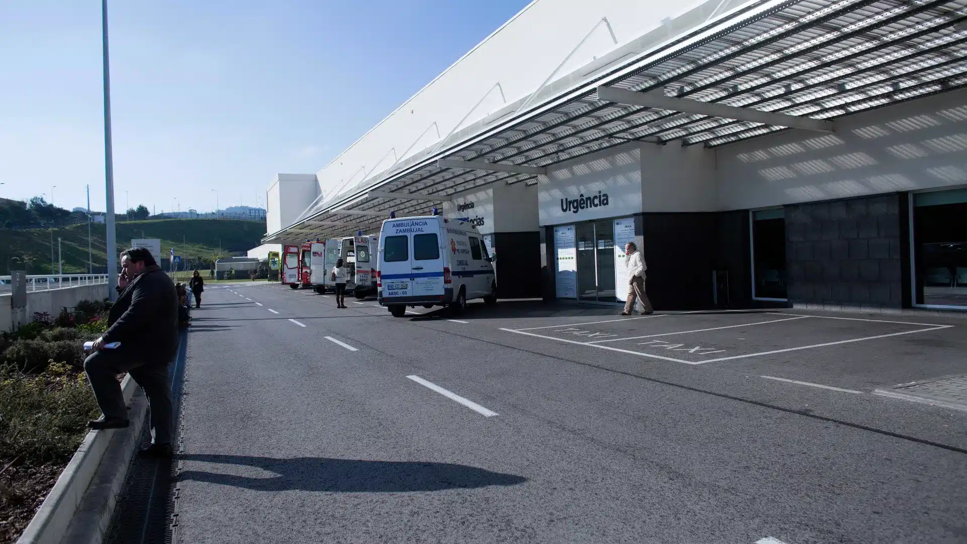 Un homme de 27 ans a été blessé par balle à la jambe à l'aube aujourd'hui à Loures.