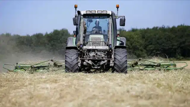Un homme meurt dans le renversement d'un tracteur à Leiria.