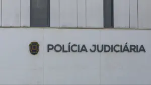 Un jeune de 16 ans tue un autre avec une faux pendant un match de football à Almada.