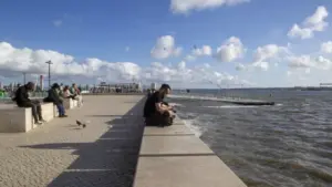 Un mois de moins de pluie et plus de chaleur arrive : À quoi s'attendre ?