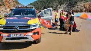 Un pratiquant de parapente secouru après s'être fracturé à Vila do Bispo.