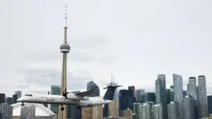 Un projet canado-portugais offre des sacs remplis aux femmes dans le besoin.