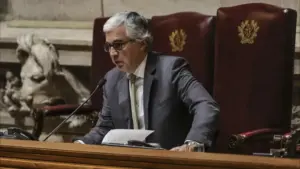 Venez au Parlement tout au long de l'année et apportez des amis.