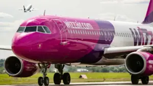 Wizz Air fait face à des problèmes de carburant en Italie mais reste optimiste.