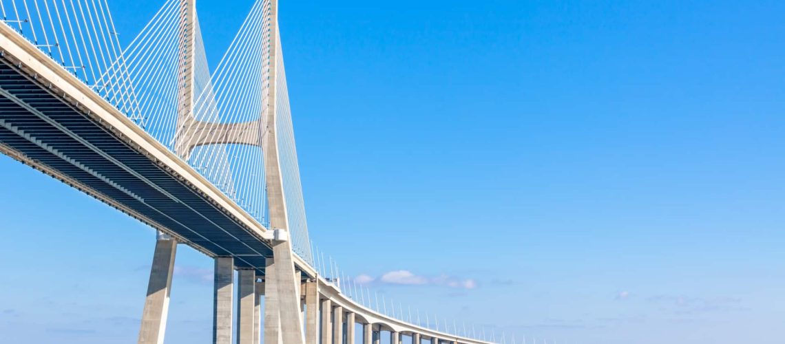 Accident sur le Pont Vasco da Gama fait trois victimes (et perturbe la circulation)