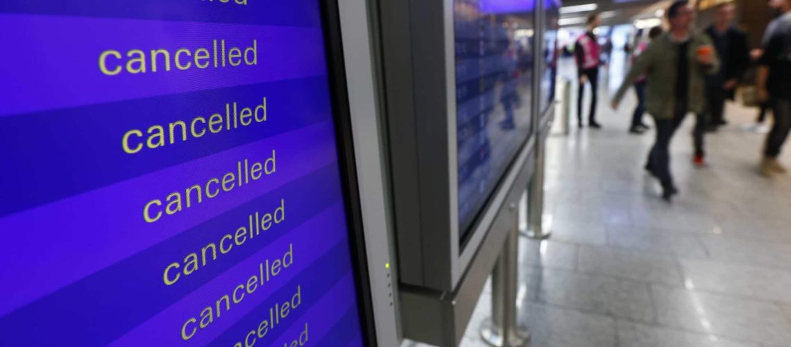 Aéroport de Porto à nouveau avec des problèmes. Un vol annulé et 10 détournés.