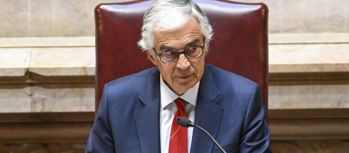 Aguiar-Branco demande plus de négociations politiques. Abstention ? "Inconformisme"