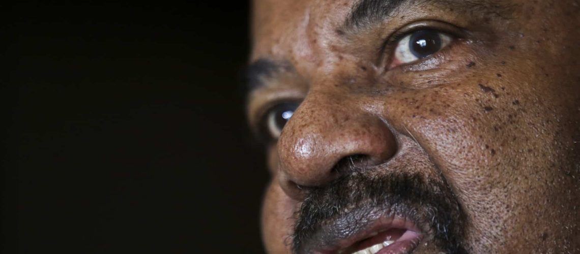 Angola devait "reculer pour mieux avancer" a dit Bonga.