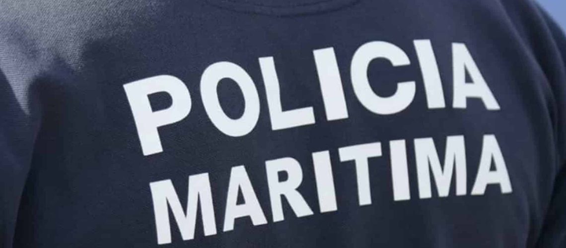 Bateau de la police maritime coule lors d'une opération de Frontex sur une île grecque