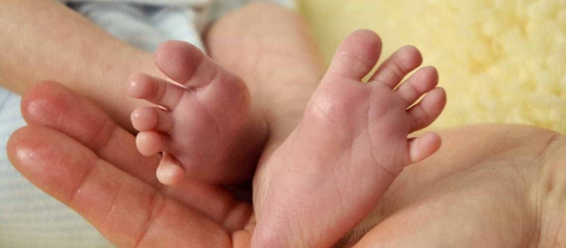 Bébé naît à l'entrée d'un hypermarché à Sertã. Mère et enfant se portent bien.