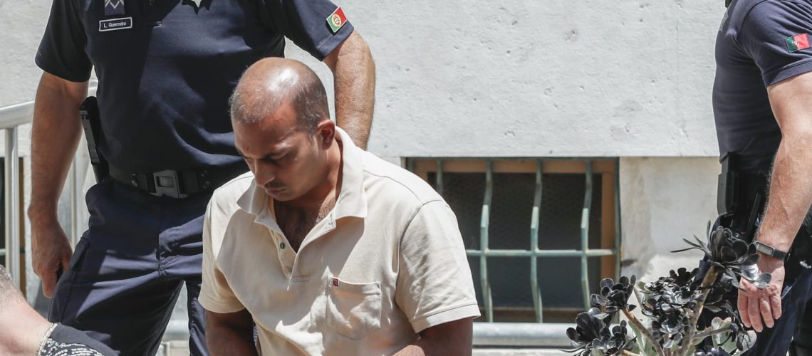 « Bonjour, maman ; bonjour, papa. » Le tribunal condamne 9 accusés dans une affaire d'escroquerie.