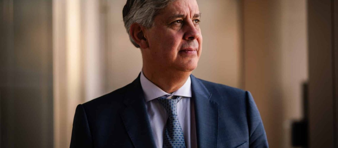 Centeno va rester en fonction à la BdP jusqu'à l'arrivée de Santos Pereira.