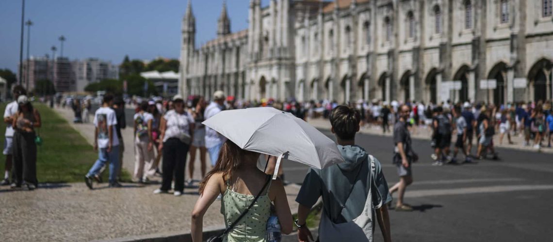 Chaleur ouverte (et beaucoup) ce week-end. Il y a deux départements 'en rouge'.