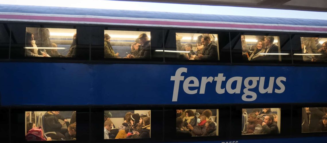 Circulation normalisée de la Fertagus entre Setúbal et Lisbonne