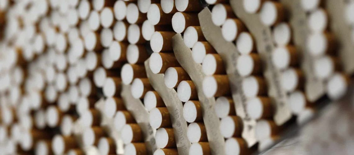 Démantèlement d'un réseau impliqué dans la contrebande de tabac par voie aérienne.