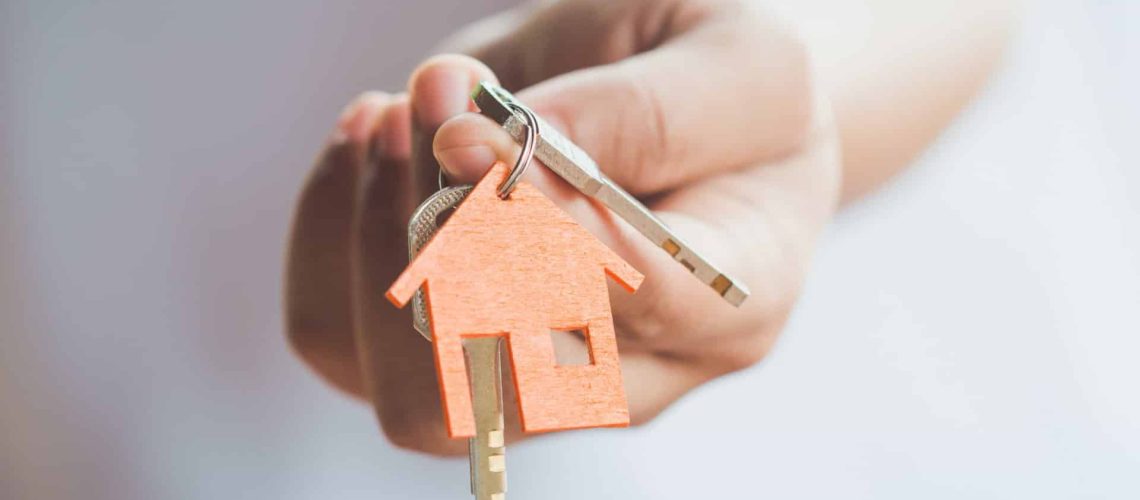 Démolition à Loures : l'Institut d'Aide à l'Enfance demande un "logement digne".