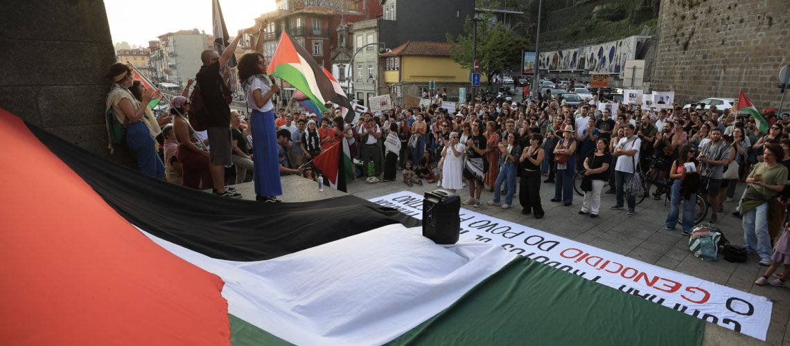 Des centaines à Porto exigent la "fin du siège" à Gaza. "Honte de l'Europe"