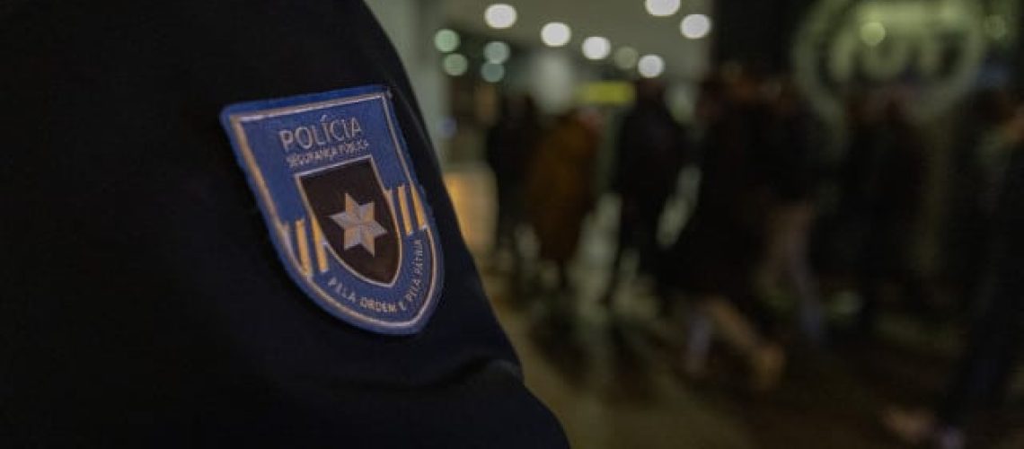 Deuxième homme arrêté pour agression à la police à Setúbal. Suspects en détention provisoire.