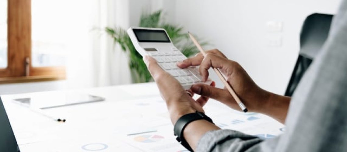 Émettez-vous des factures sur le Portail des Finances ? Le fisc annonce que des changements arrivent.