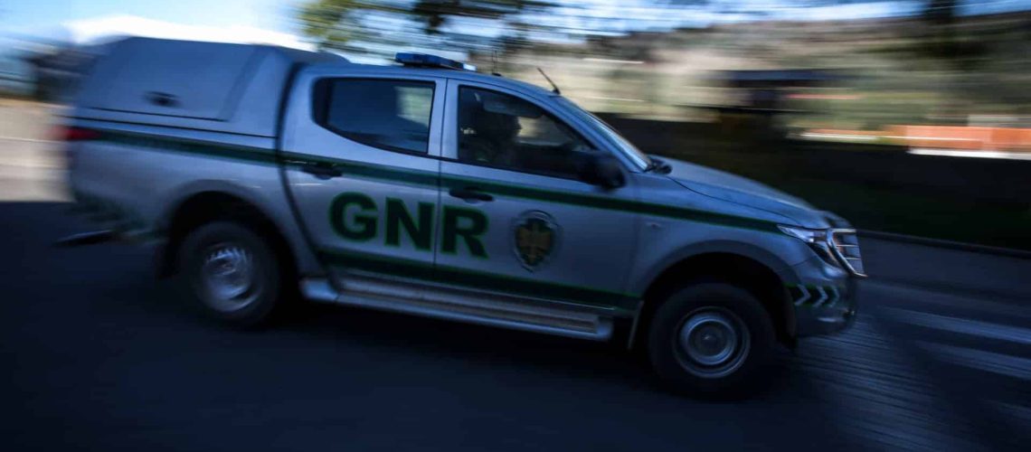 GNR et la Garde Civile réalisent un exercice de poursuite transfrontalière.