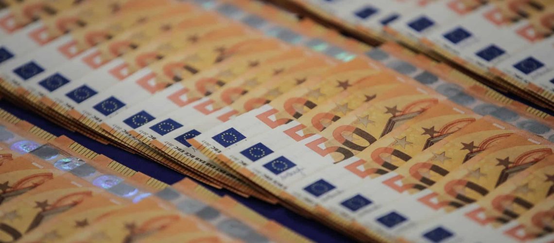 Impôt supplémentaire de solidarité. L'État rembourse 200 millions aux banques.