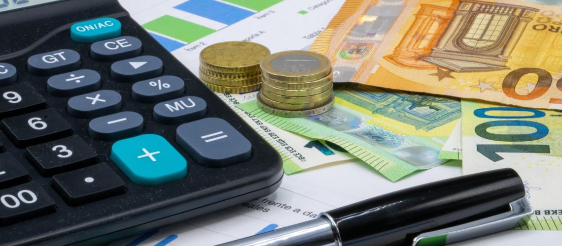 IRS. Les entreprises peuvent ajuster les retenues si elles n'appliquent pas les barèmes en août.