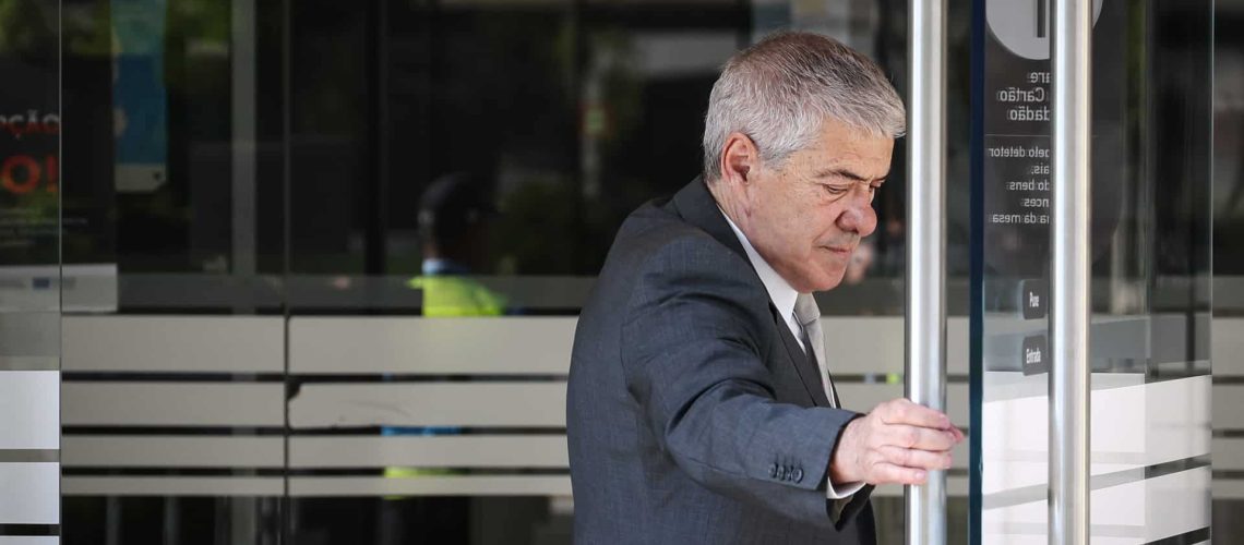 José Sócrates assure que sa mère lui a donné 450 000 euros pour vivre.